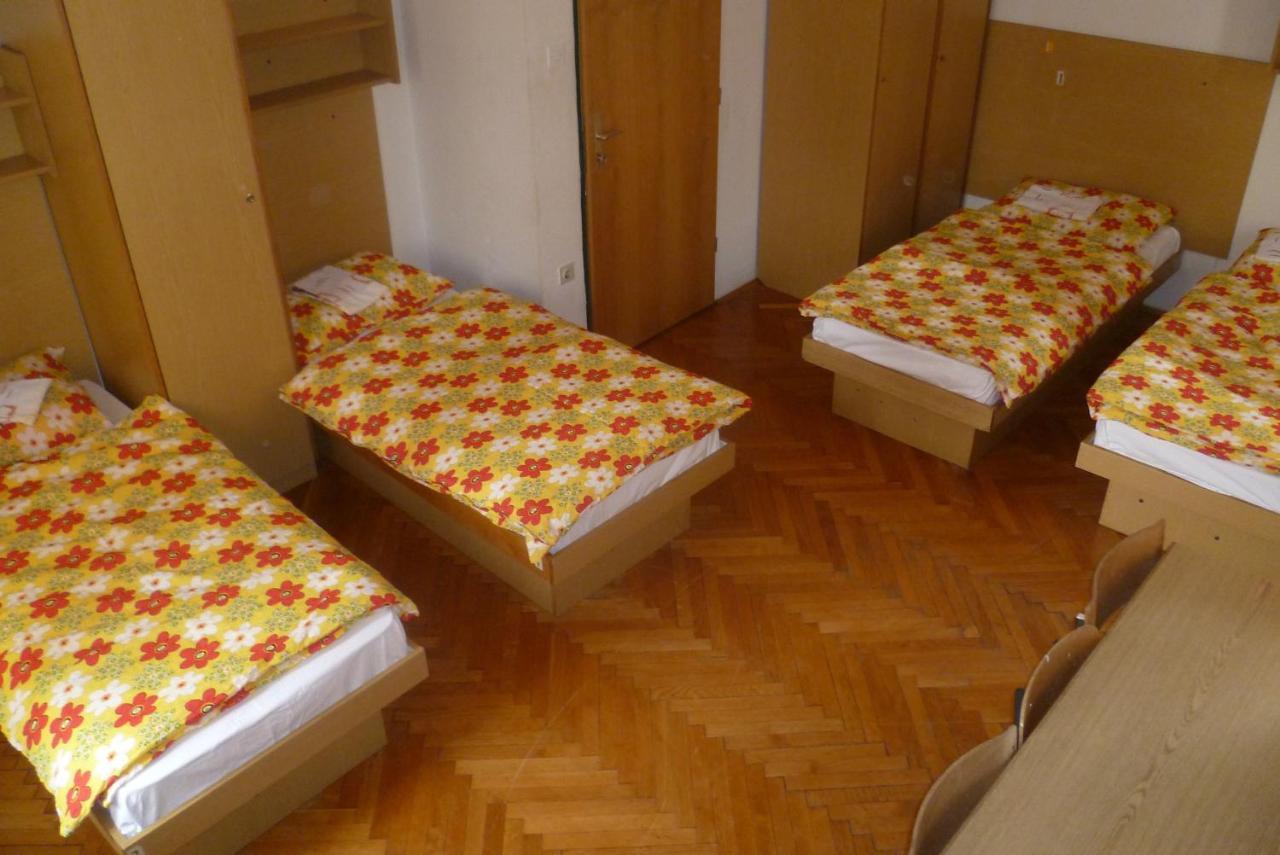 Hostel Tabor ลูบลิยานา ห้อง รูปภาพ