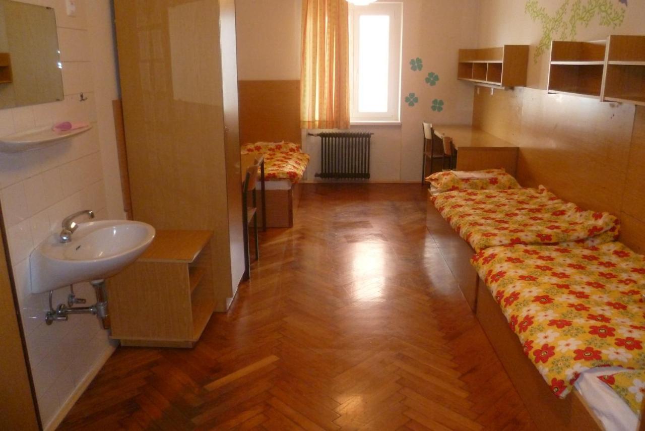 Hostel Tabor ลูบลิยานา ห้อง รูปภาพ